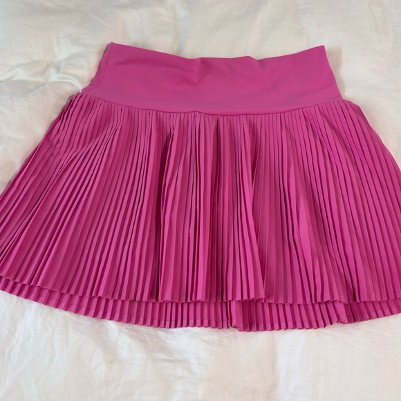 Joy lab size medium pink pleated Scort with built in shorts - Picture 5 of 7